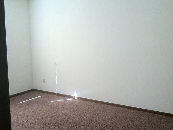 5th image of 3113 Brunswick Ct S