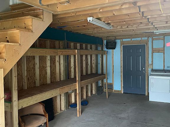 5th image of 122 2nd St #2