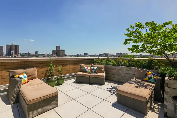 Sold by Bohemia Realty Group | media 1