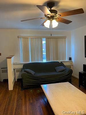 5th image of 3222B Pearsall Ave #B