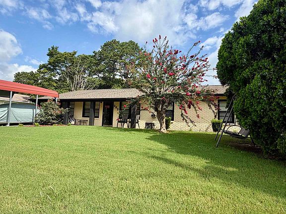 4th image of 203 Sonja Dr