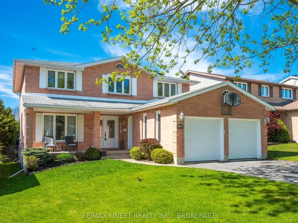 838 Woodside Dr, Kingston, ON K7P 1T2