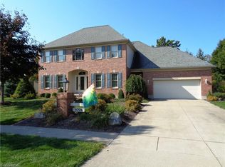 1094 Arrowhead Dr, Vermilion, OH 44089