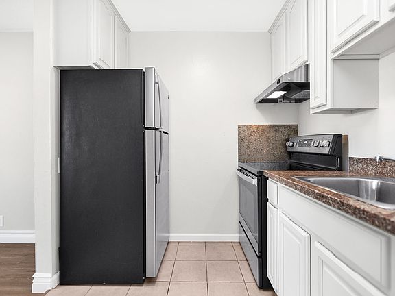4th image of 1509 Golden Gate Ave #201