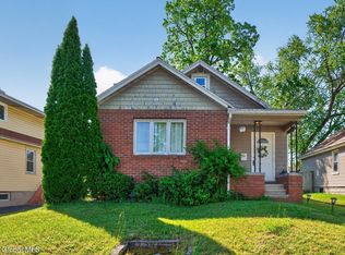 30 Fern Avenue, Colonie, NY 12205