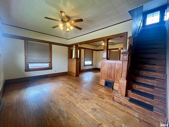 5th image of 412 Locust St