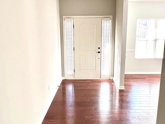 2nd image of 255 Gunier Cir