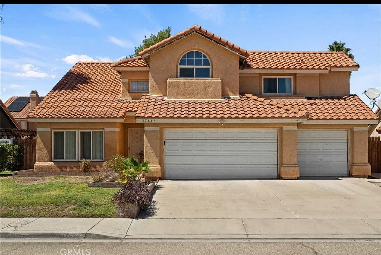 37647 Spectrum Ln — Photo 1