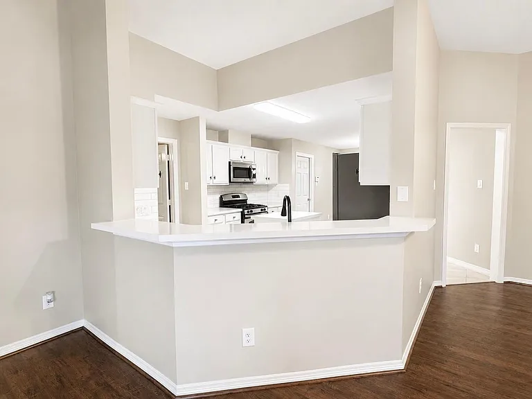 1823 Strongs Ct — Photo 15