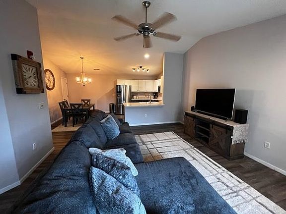 5th image of 322 Brookside Dr Unit 8