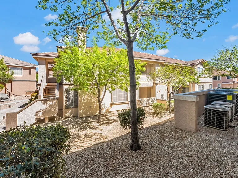 9901 Trailwood Dr #1120 — Photo 33