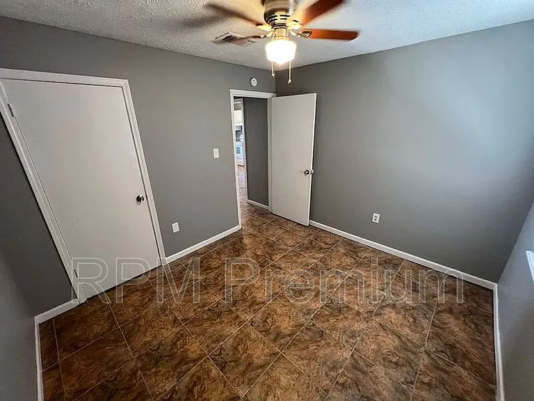 5057 Baker Blvd #C — Photo 20