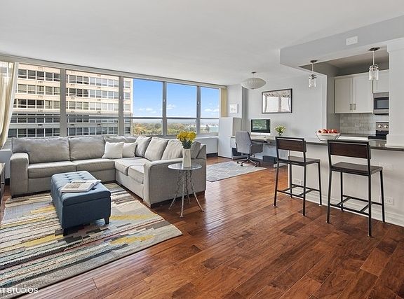 2nd image of 3550 N Lake Shore Dr APT 1403
