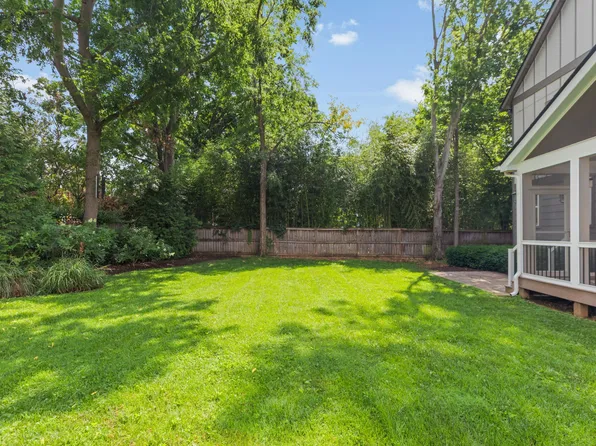 908B Gale Ln, Nashville, TN 37204