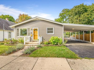 723 S 6th Ave, St Charles, IL, 60174