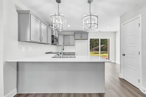 200 Limestone Point Dr — Photo 4