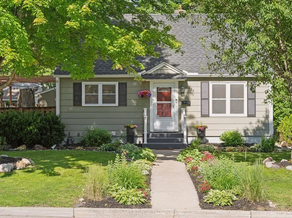 222 15th Ave N, Hopkins, MN 55343