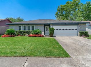 4934 Valley View Dr, La Porte, TX 77571
