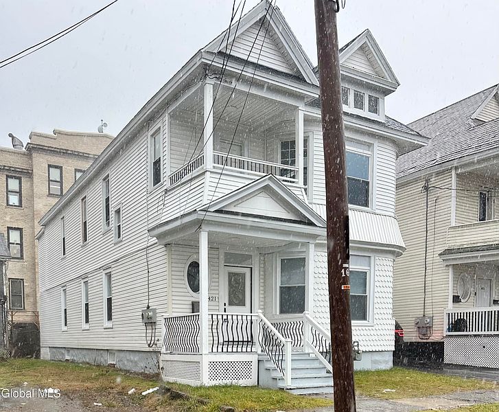 3rd image of 421 Summit Avenue
