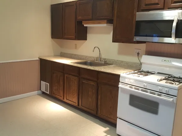 25 Clinton St #B, Waltham, MA 02453