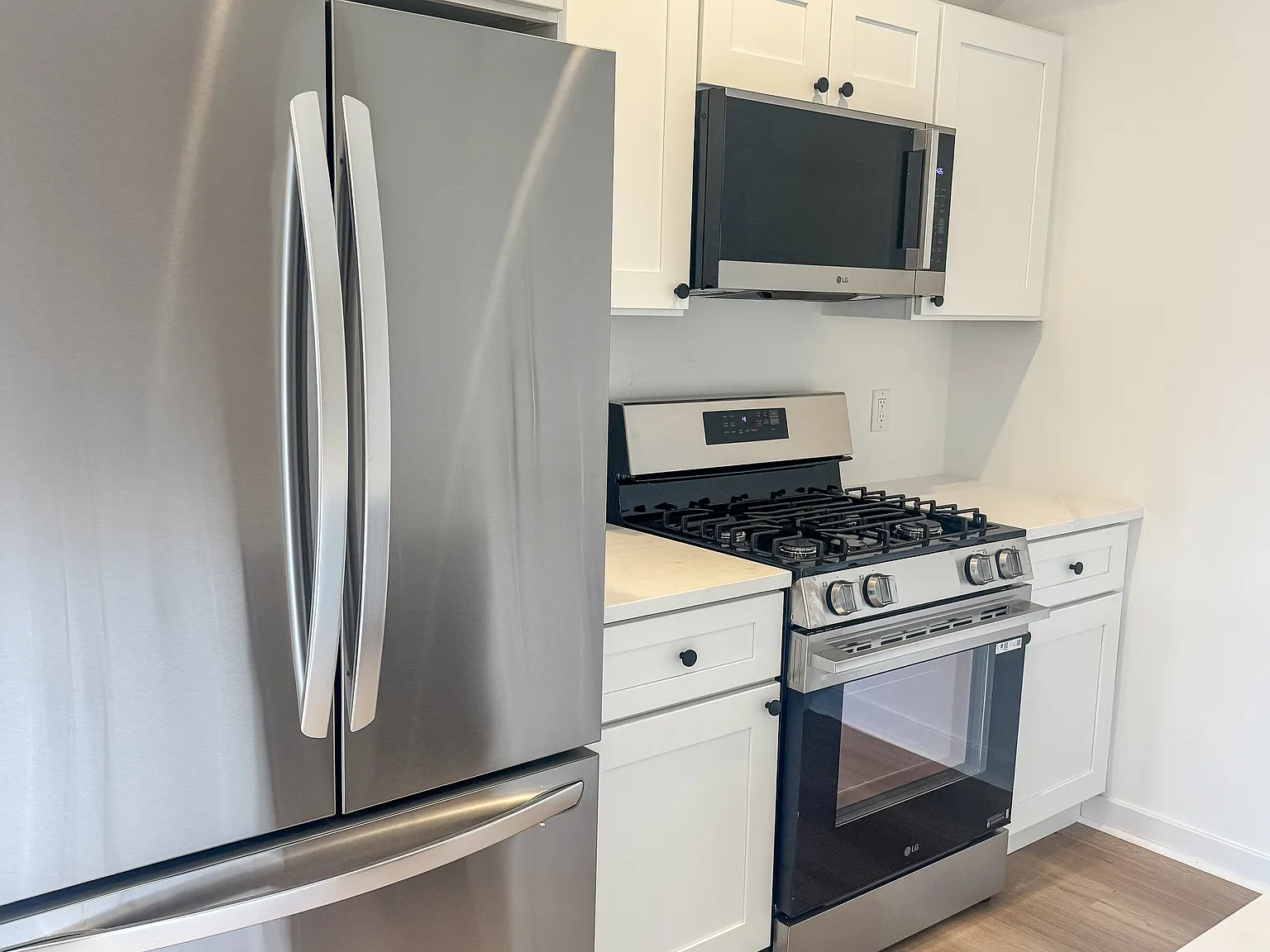 2 bed, 800 sqft, $2,350 — Photo 4