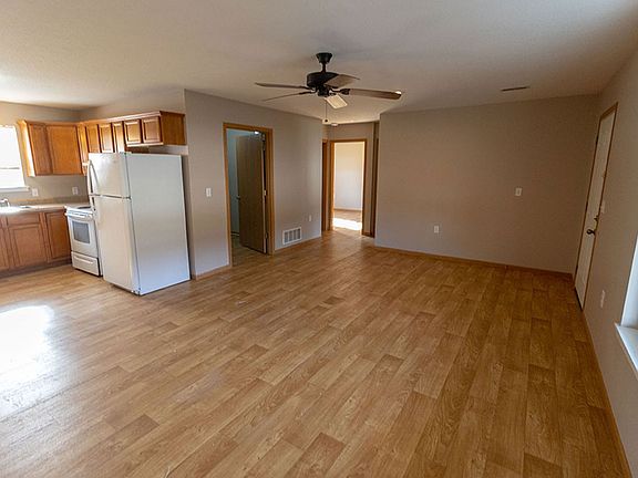 4th image of 1542 Florence Dr