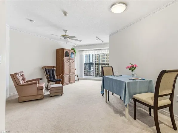 20 Saint George St #407, Kitchener, ON N2J 1K5