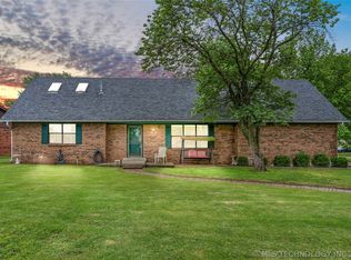 121 W 9th St S, Claremore, OK 74017