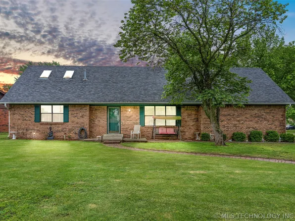121 W 9th St S, Claremore, OK 74017