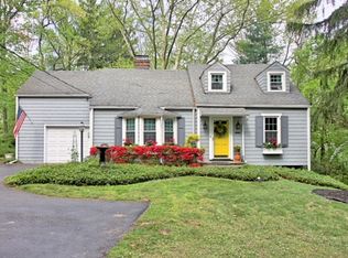 914 Meyersville Rd, Gillette, NJ 07933