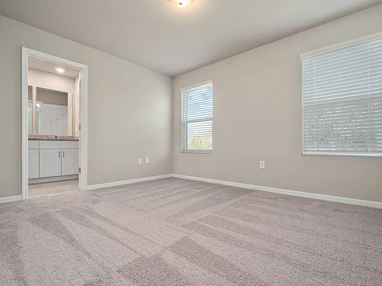 658 Legacy Loop — Photo 15