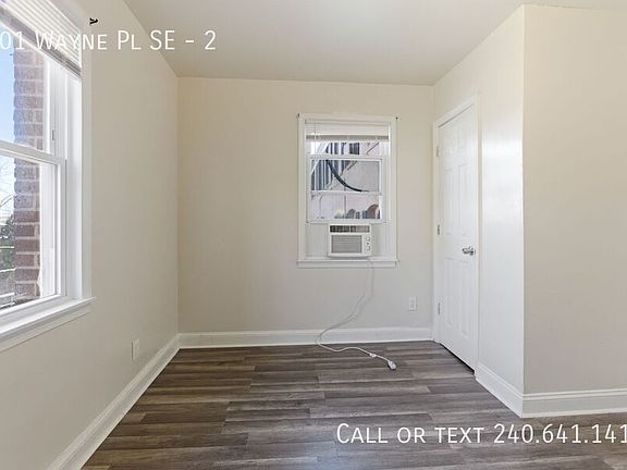 2nd image of 101 Wayne Pl SE APT 2