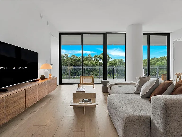 8701 Collins Ave #304 — Photo 7
