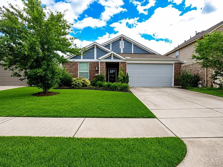 16131 Sommerall Creek Ln — Photo 2