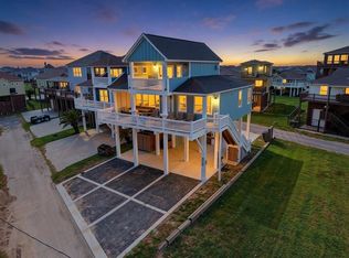 2906 Shady Ln, Crystal Beach, TX 77650