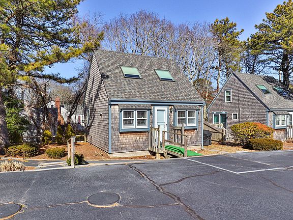 2nd image of 109 Seaview Avenue #10