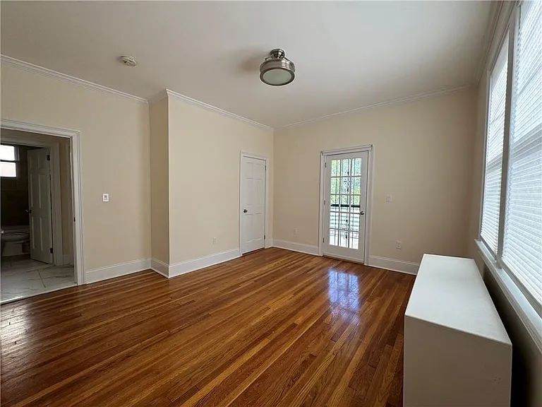 667 Yonkers Ave #1R — Photo 7