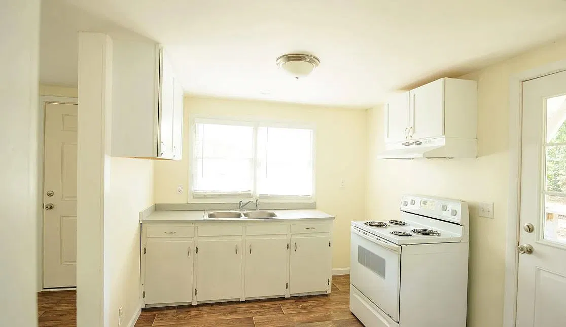 2 bed, 756 sqft, $1,025 — Photo 3