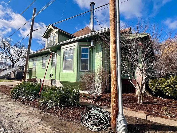 4th image of 204 N 3rd St