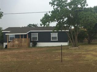 134 Hilltop Ct, Rhome, TX 76078