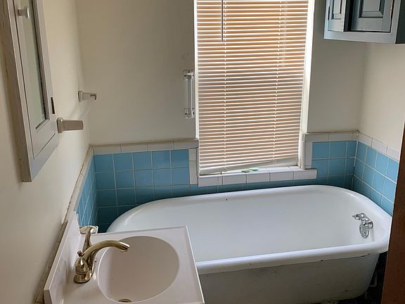 5th image of 1130 S 19th St Floor 2