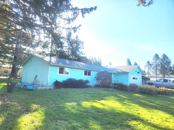 22290 S Kamrath Rd, Oregon City, OR 97045