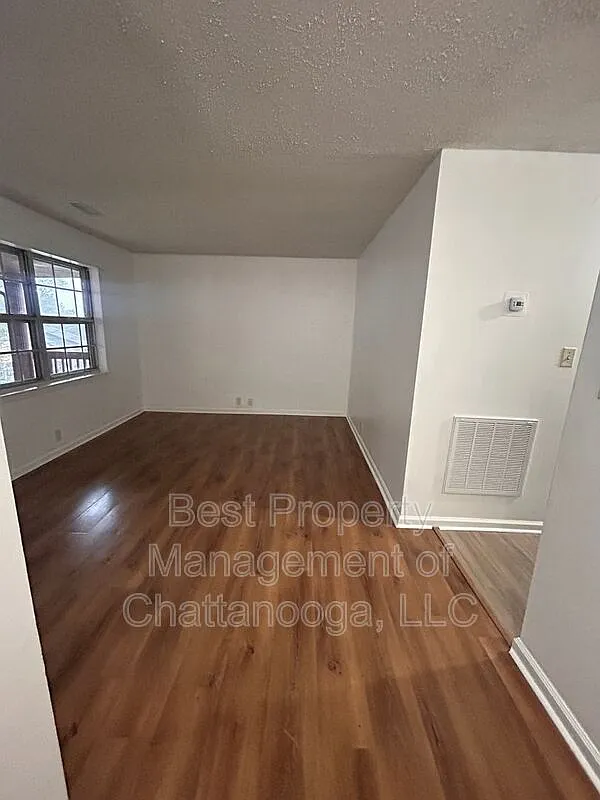 2 bed, 1.0 bath, 850 sqft, $1,150 — Photo 3