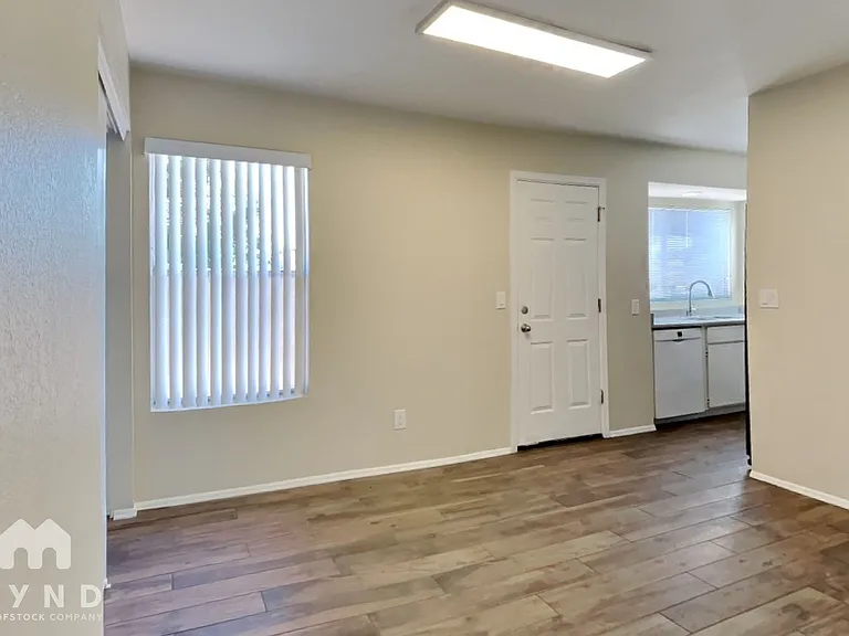 2630 N Salem #2630 — Photo 5