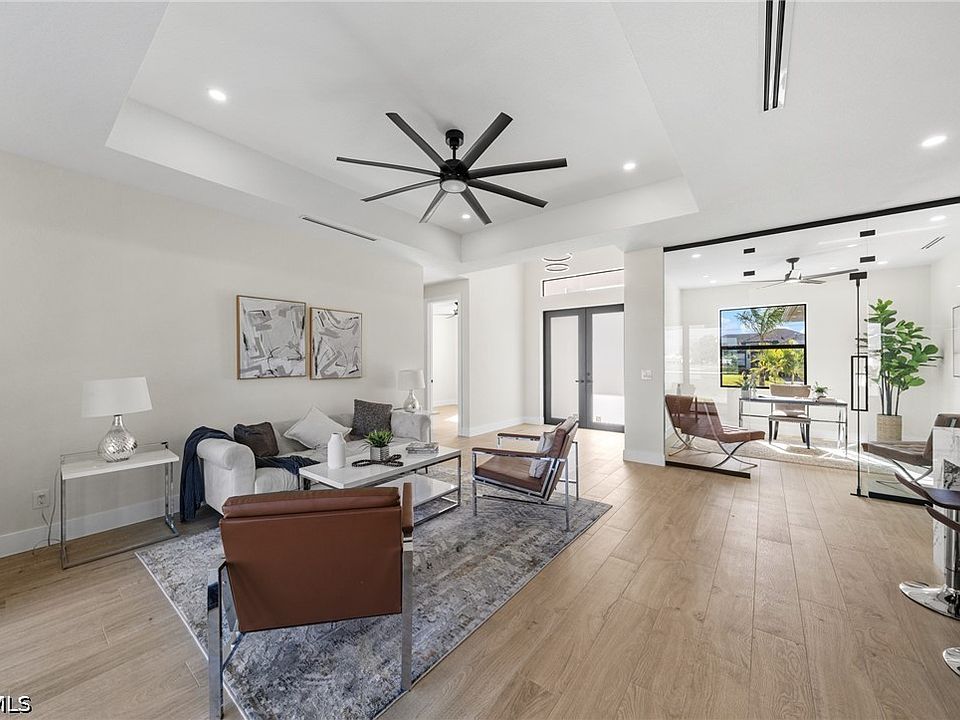 1st image of 317 NE 15th Terrace Cpe