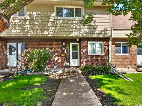 3830 CASTLE ROAD, Regina, SK S4S 6M7