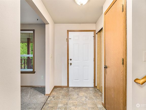5th image of 1812 157th Street Ct E