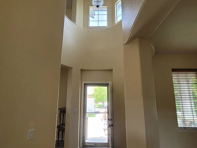 2 story grand entrance