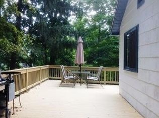 12 Rochdale Rd, Putnam Valley, NY 10579