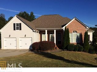 36 Roberson Dr, Cartersville, GA 30121